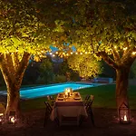 Bed & Breakfast Maison De La Bonne Vie 4*