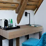 Maison De La Bonne Vie Bed & Breakfast