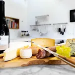 Maison De La Bonne Vie Bed & Breakfast Therondels