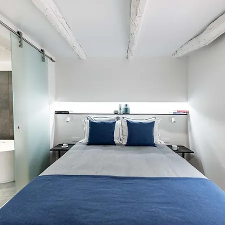 Maison De La Bonne Vie * Therondels