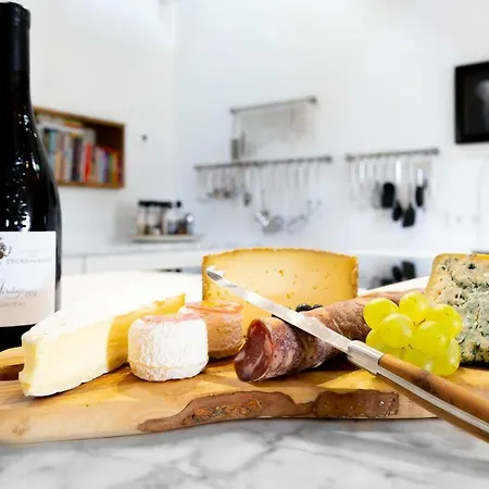 Maison De La Bonne Vie 住宿加早餐酒店 Therondels