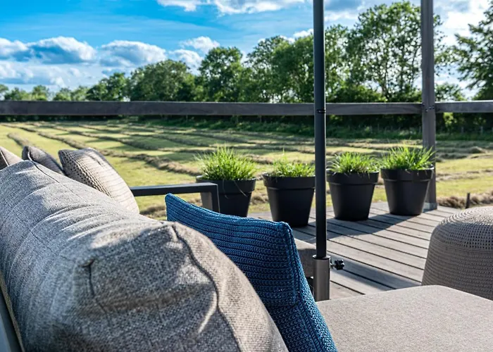 Maison De La Bonne Vie לינה וארוחת בוקר Therondels