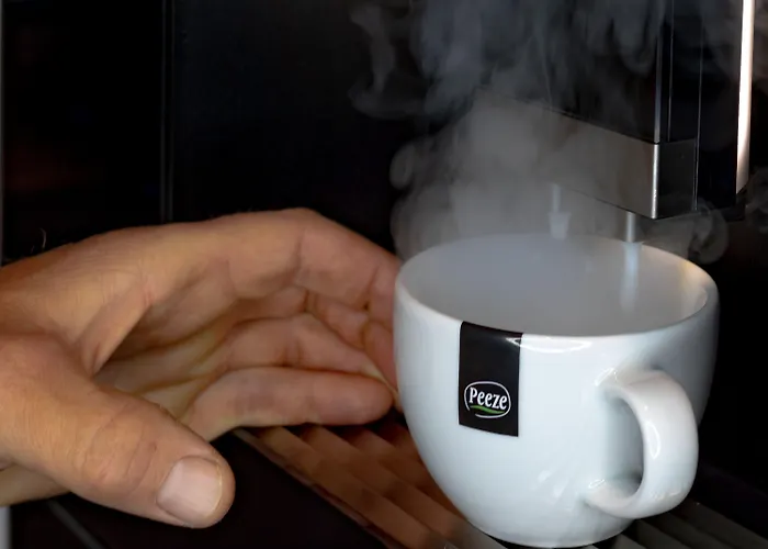 Maison De La Bonne Vie לינה וארוחת בוקר Therondels