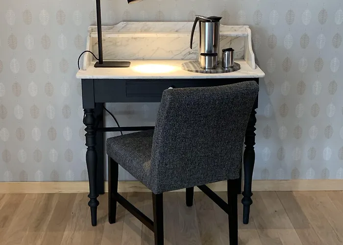 Maison De La Bonne Vie לינה וארוחת בוקר Therondels