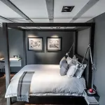 Bed and breakfast Maison De La Bonne Vie 4*