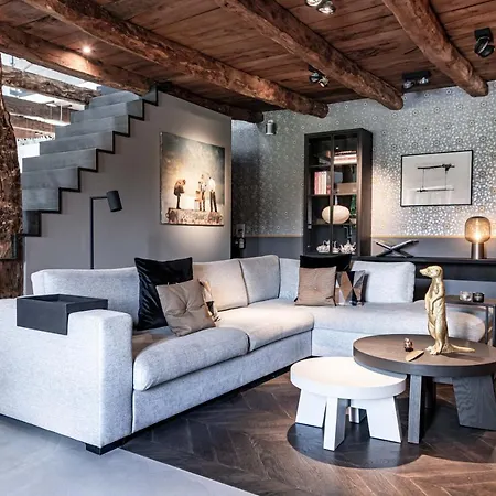 Maison De La Bonne Vie Bed and Breakfast 4*