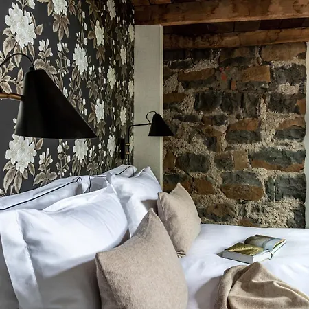 Maison De La Bonne Vie Bed & Breakfast Therondels