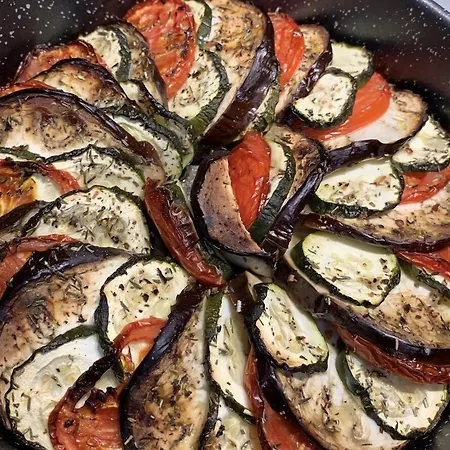 Maison De La Bonne Vie Bed and Breakfast