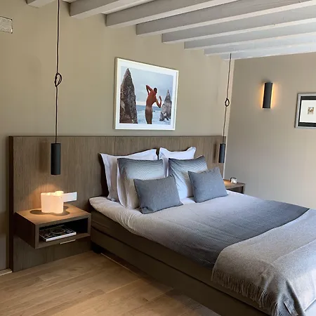 Bed and Breakfast Maison De La Bonne Vie Therondels